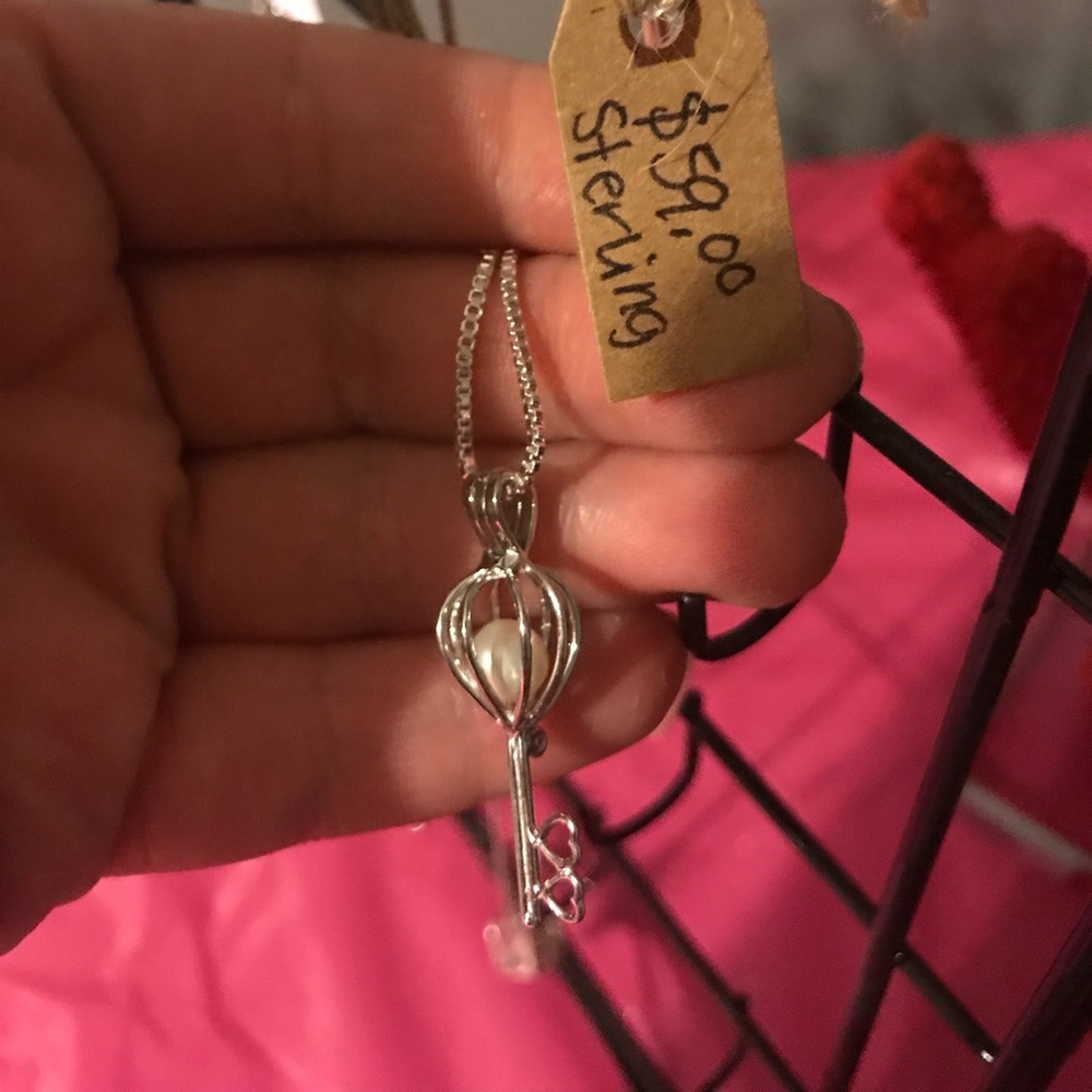 Vantel pearls key charm cage necklace